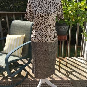 Philosophy size S gold on brown speckled knit skirt.